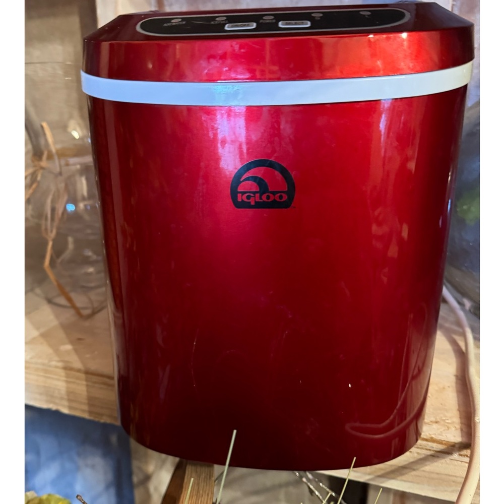Igloo Countertop Ice Maker